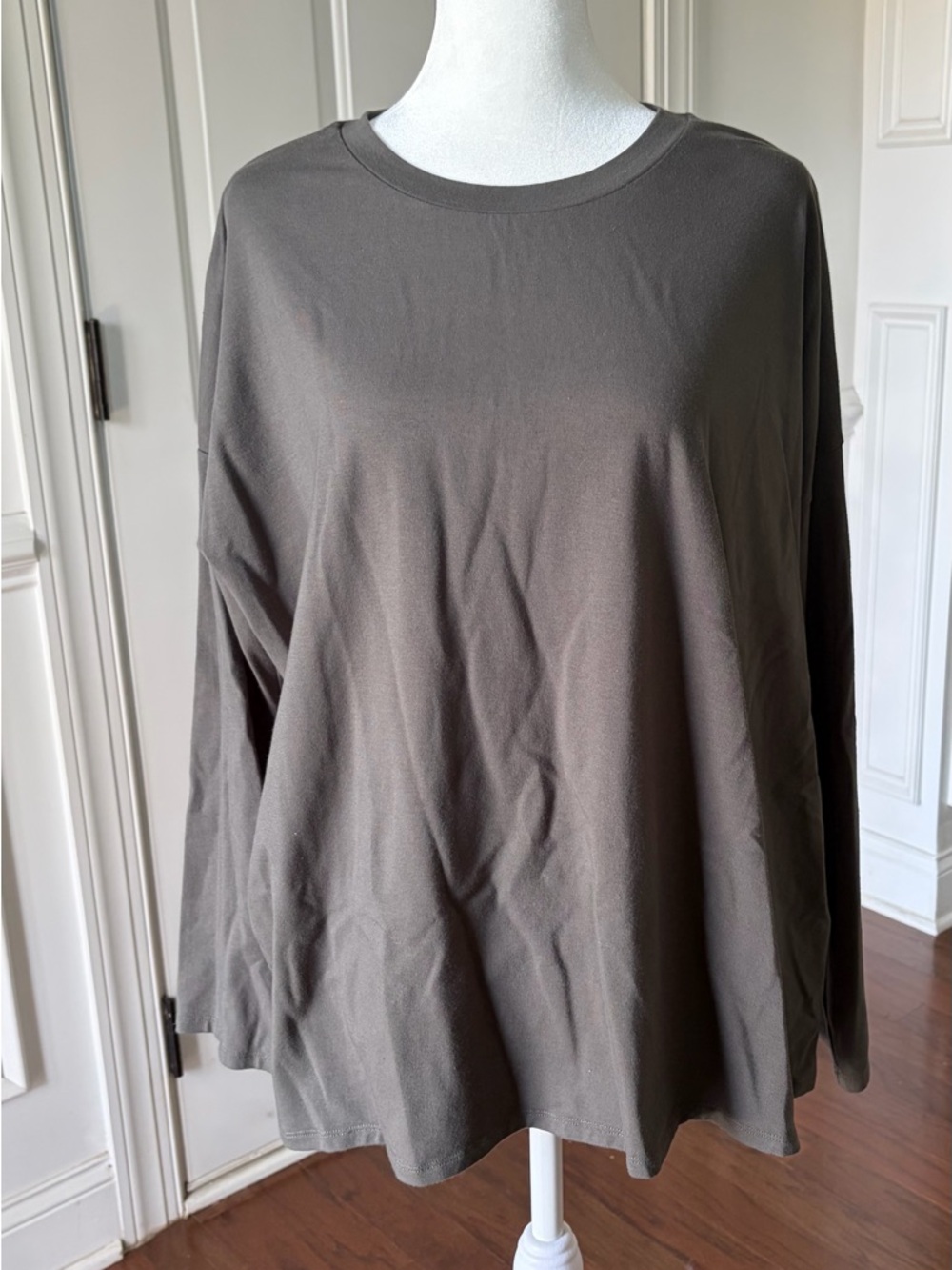 Eileen Fisher Organic Cotton Long Sleeve Tee Taupe/Gray Size Medium